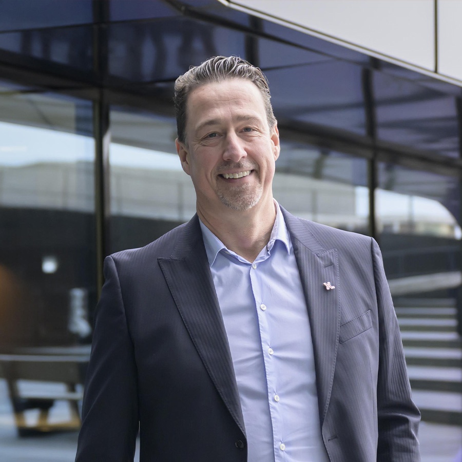 Dirk Reimer - 临时首席人力资源官