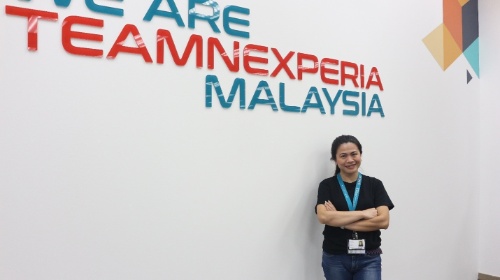 我想成为一名工程师，追随父亲的脚步，借助工程技术为社会做贡献，这能给人带来强烈的成就感和使命感。